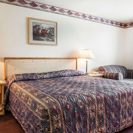 Rodeway Inn & Suites Spokane Zewnętrze zdjęcie