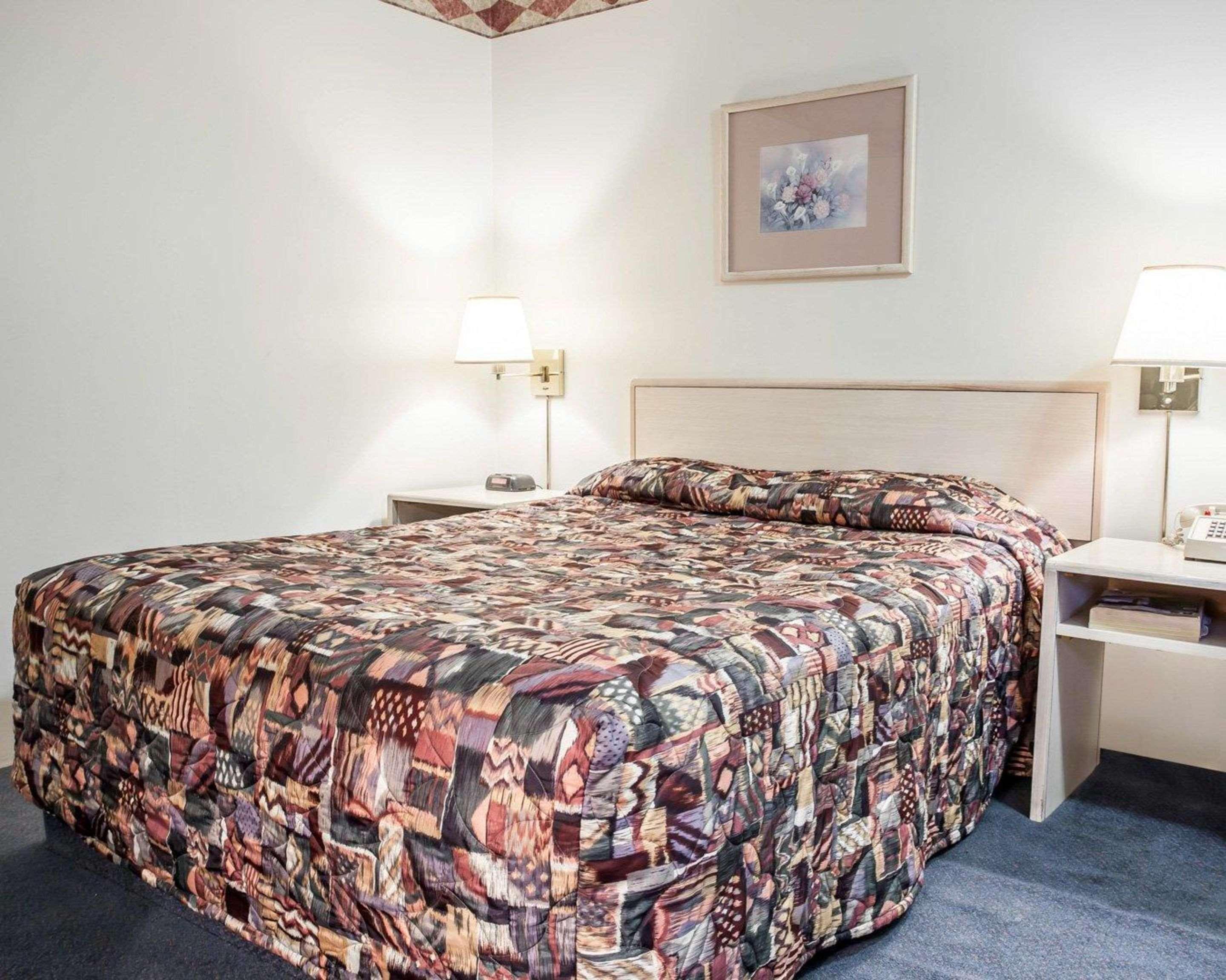 Rodeway Inn & Suites Spokane Zewnętrze zdjęcie