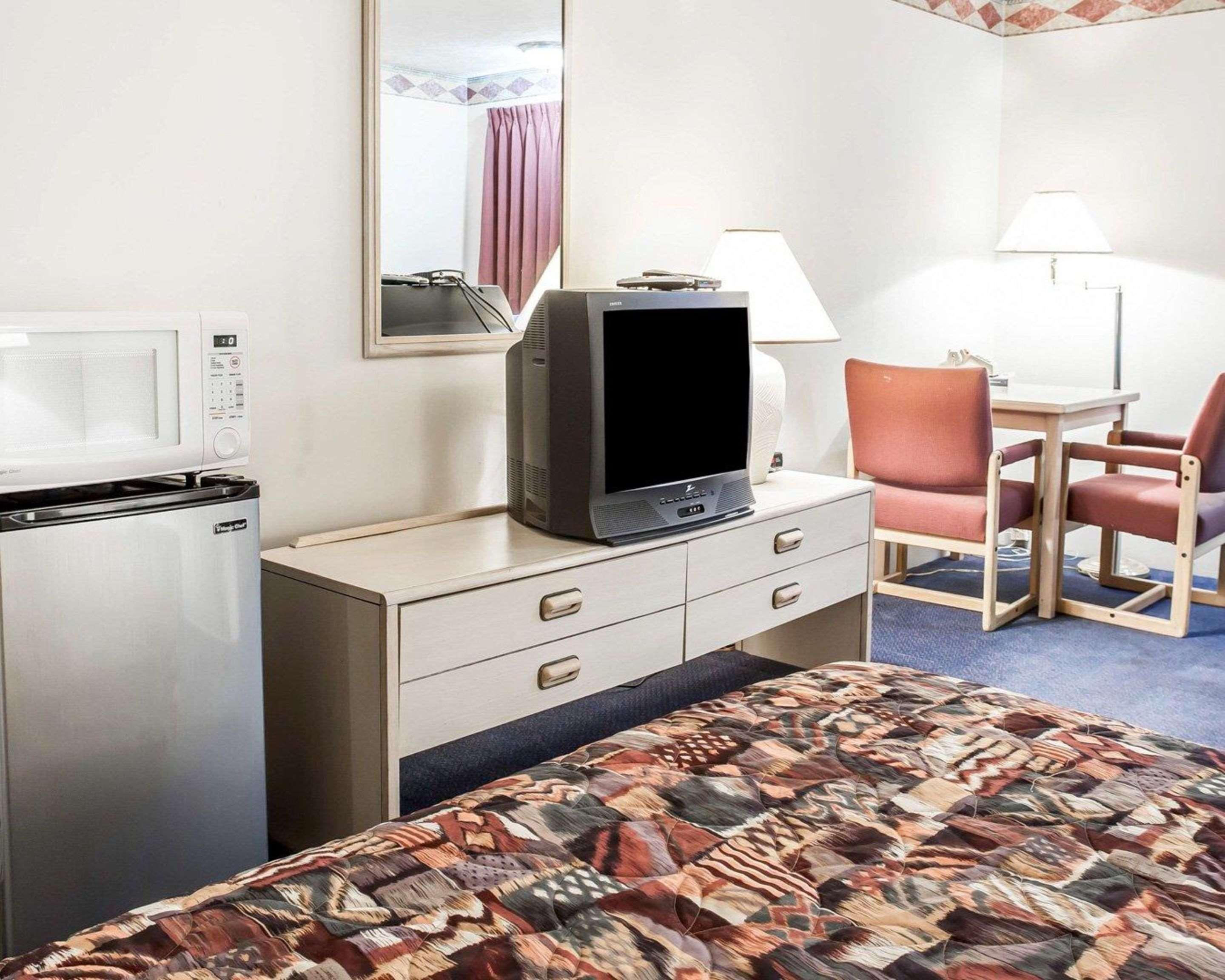 Rodeway Inn & Suites Spokane Zewnętrze zdjęcie