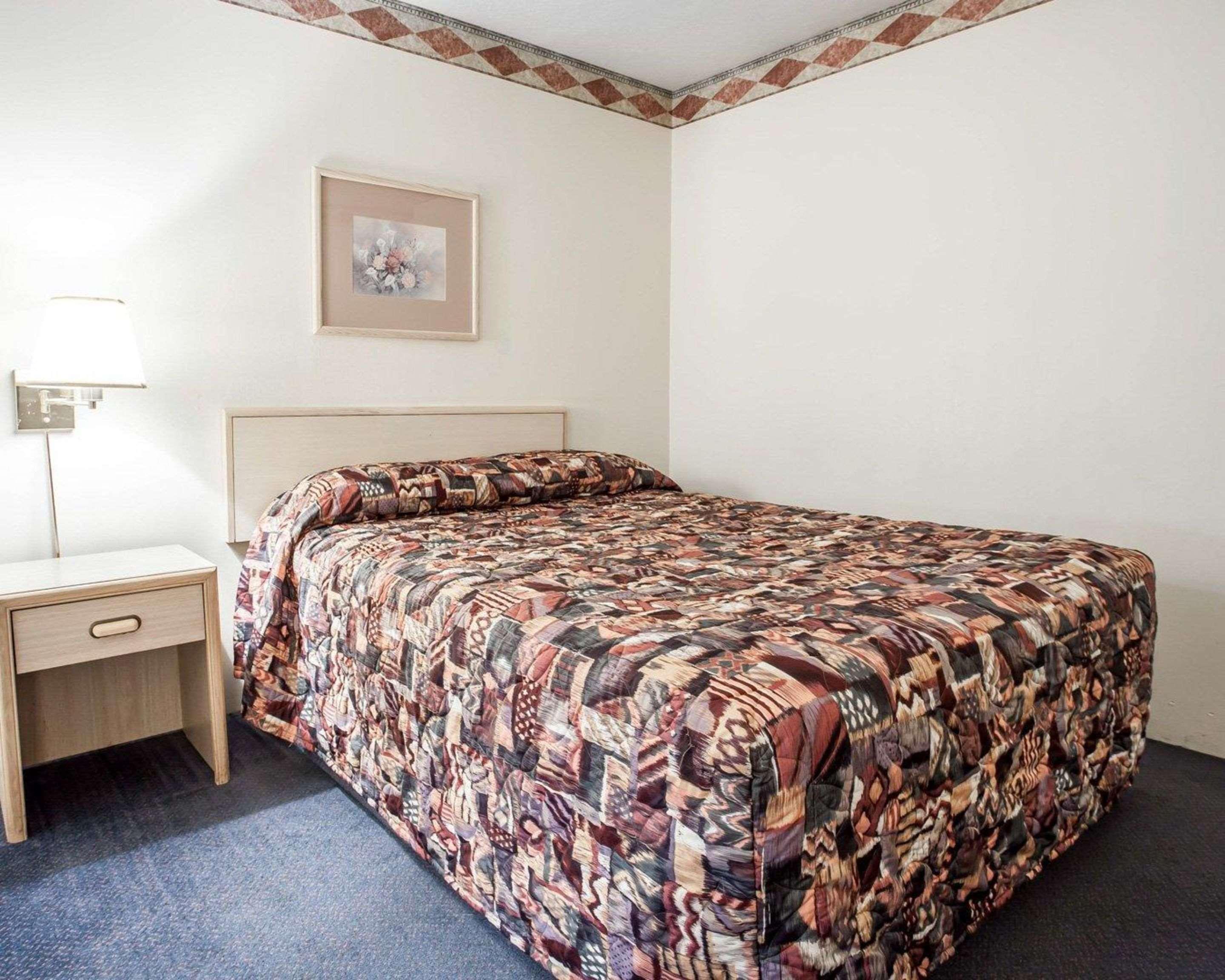 Rodeway Inn & Suites Spokane Zewnętrze zdjęcie