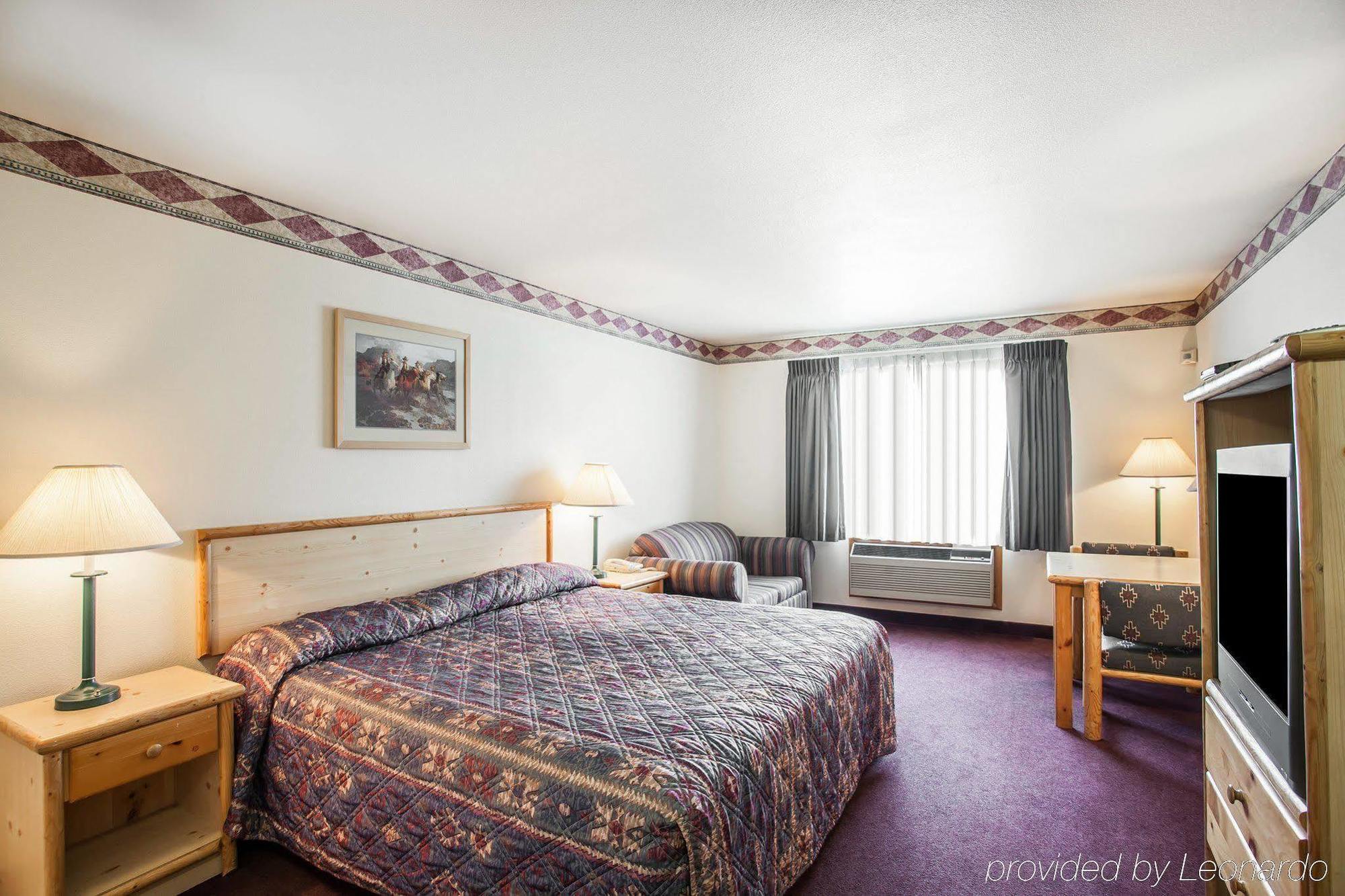 Rodeway Inn & Suites Spokane Zewnętrze zdjęcie