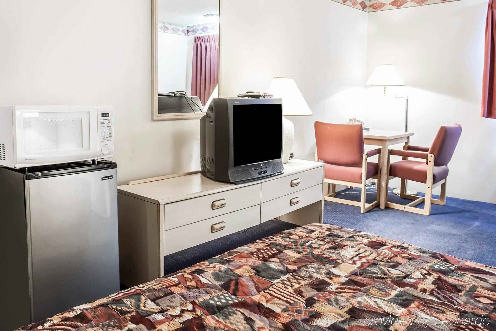 Rodeway Inn & Suites Spokane Zewnętrze zdjęcie